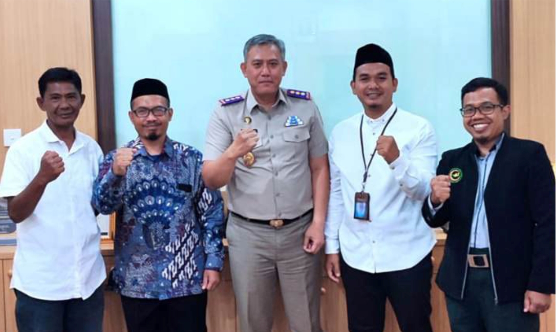 Dorong Penuh Program Sertifikasi Wakaf. As-Syifa Berkunjung Silaturahmi ke Kepala BPN Subang.