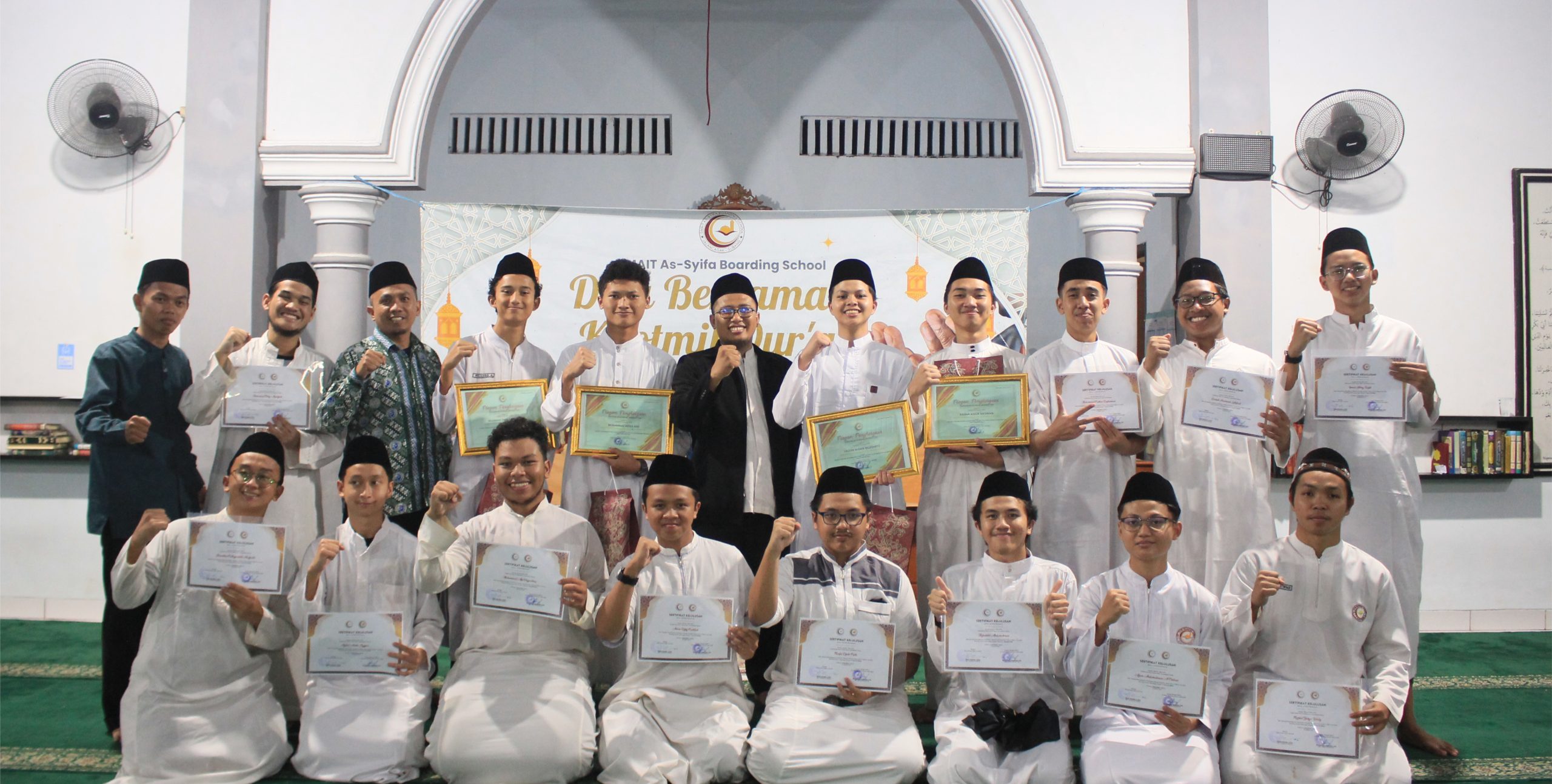 SMAIT As-Syifa Boarding School Jalancagak Gelar Parade Tasmi 30 Juz dan Doa Bersama