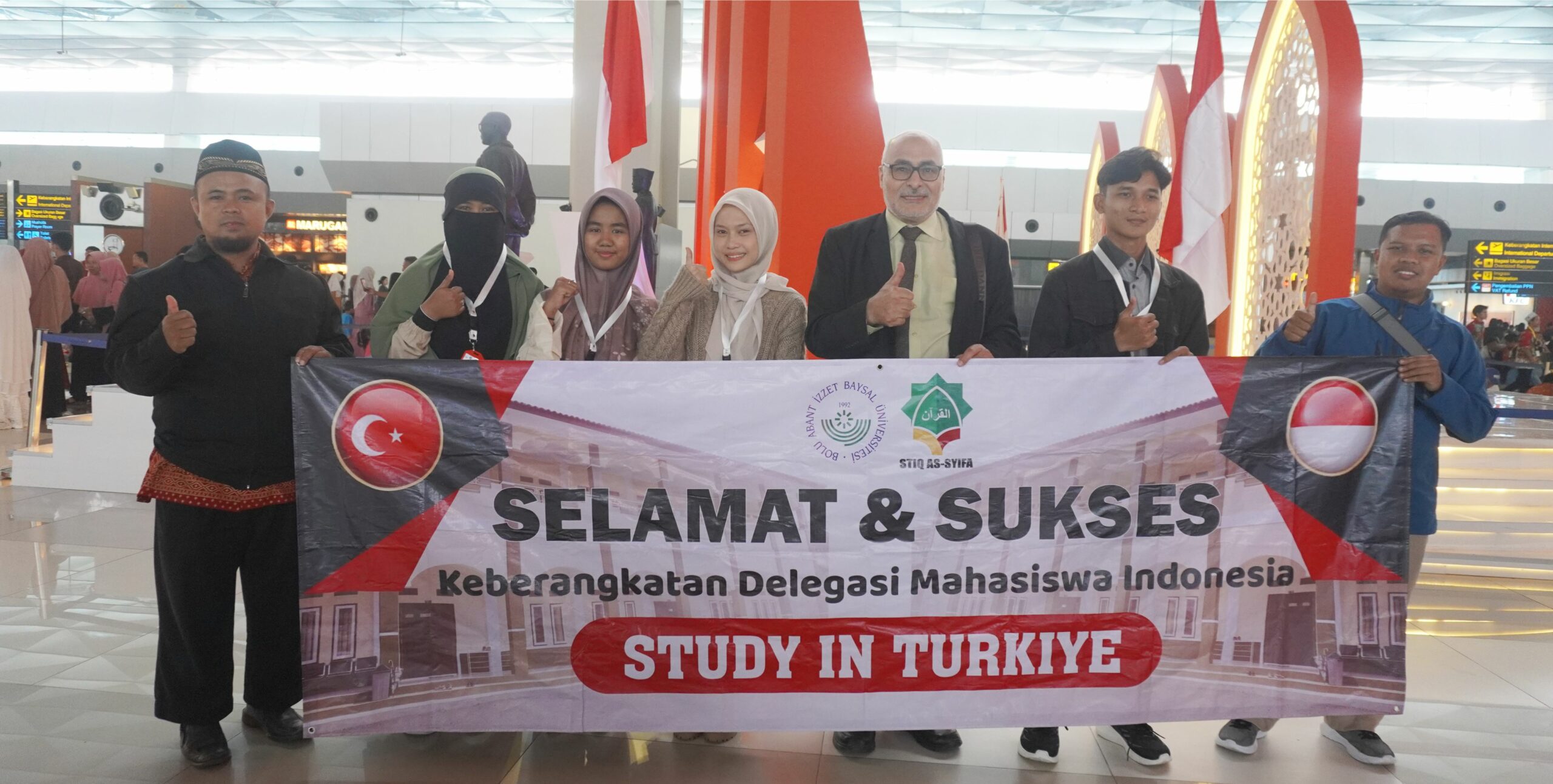 Lolos Ujian YÖS, Empat Delegasi Mahasiswa Indonesia Siap Lanjutkan Studi di Turkiye